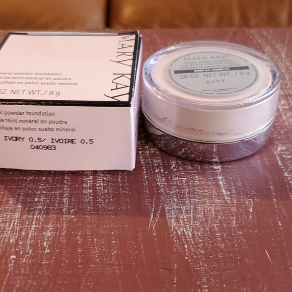 Ivory 0.5 Mary Kay Mineral Powder Foundation - Picture 11 of 11